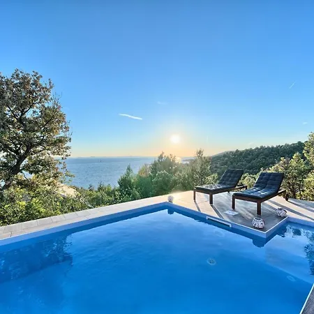 Lux Iv Holiday home